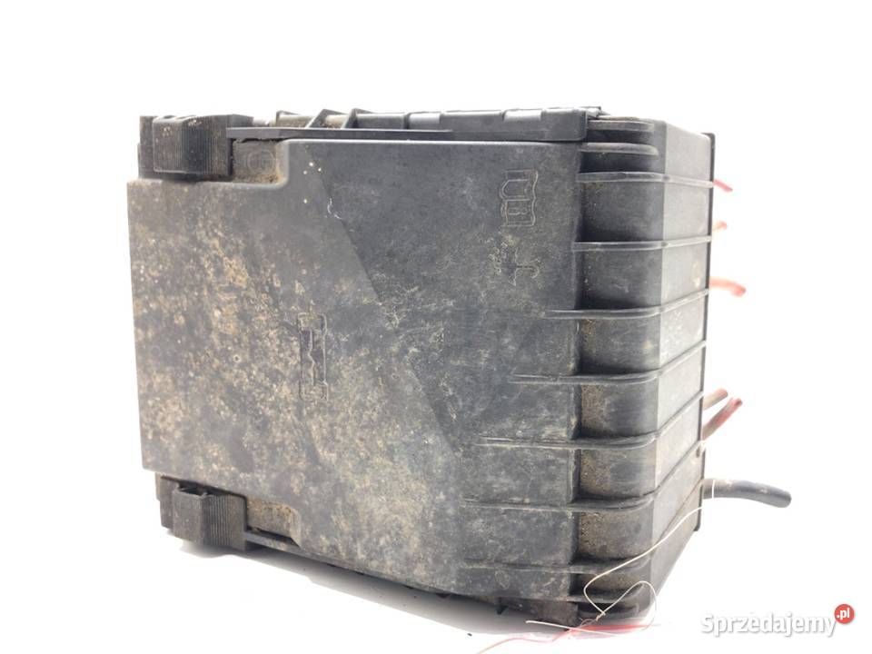 SKRZYNKA BEZPIECZNIKÓW VW TOURAN 1K0937803P