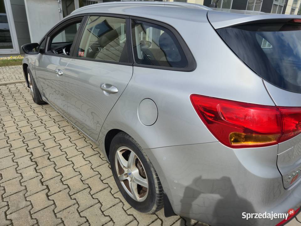 Kia ceed Kombi 16 GDI 135 LPG Salon Polska I 1599cm3 świętokrzyskie Masłów Drugi