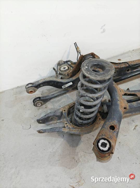 SANKI ZAWIESZENIA TYŁ VW Volkswagen Passat VIII