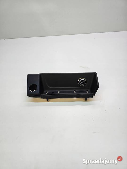 PÓŁKA TUNELU ŚRODKOWEGO AUDI A4 B9 8W1864131 Przystajń
