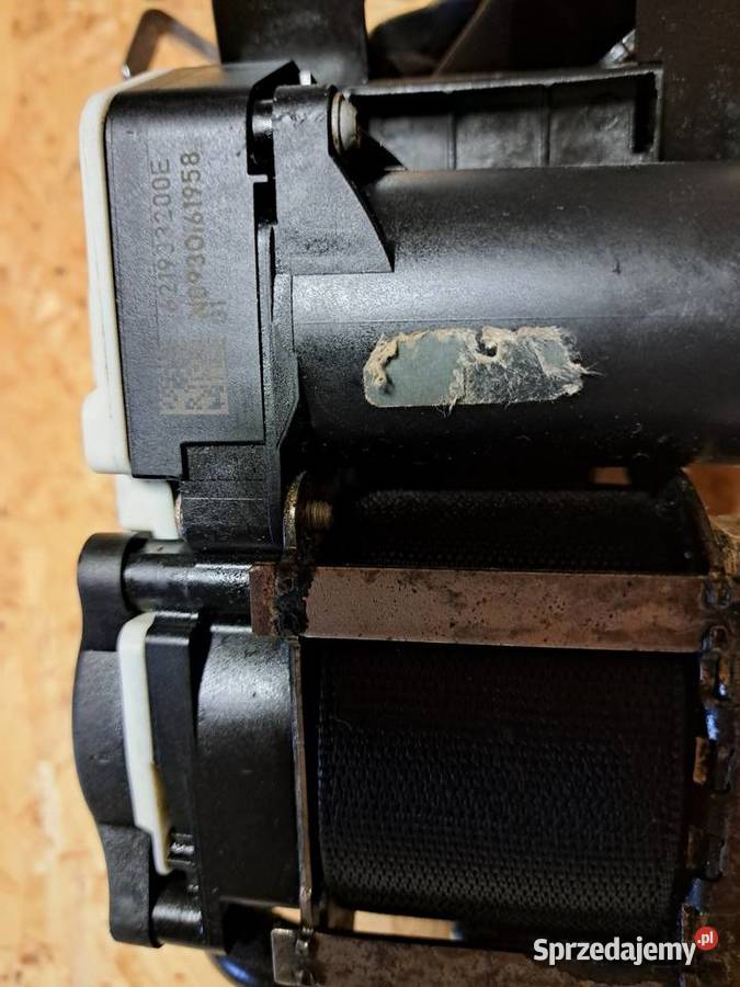 Pas bezpieczeństwa lewy przód Mercedes w207 A207 Pasy bezpieczeństwa sprzedam
