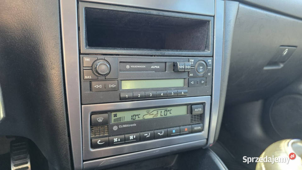 Volkswagen Golf climatronic 14 benzyna IV serwisowany w ASO Lębork