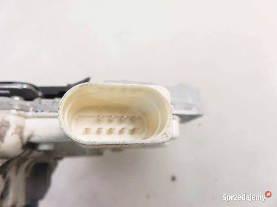 ZAMEK LEWY PRZEDNI AUDI A4 B8 8J1837015A