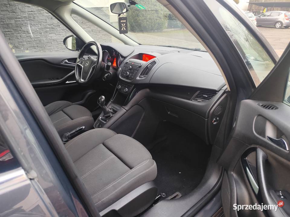 Opel Zafira samochód sprowadzony z Niemiec