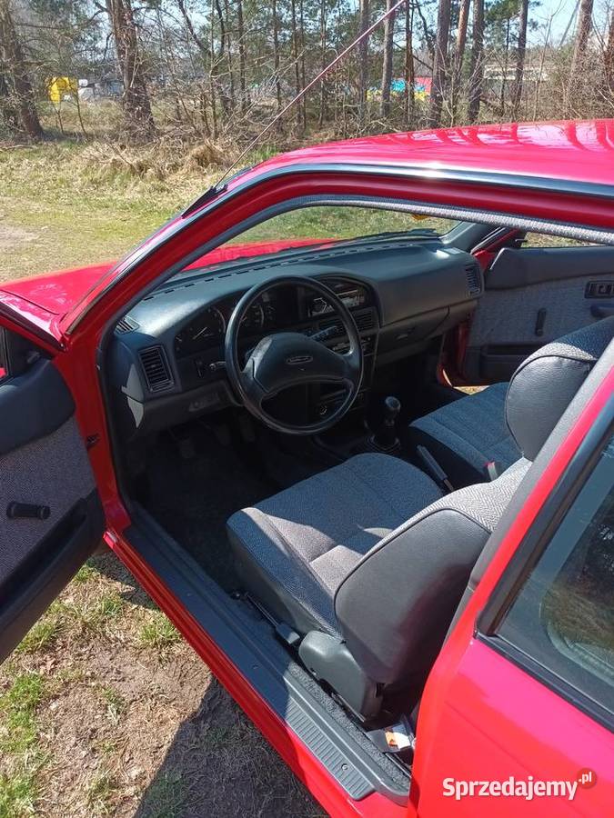 Toyota Corolla E9 13 XL youngtimer Salon Polska Oborniki