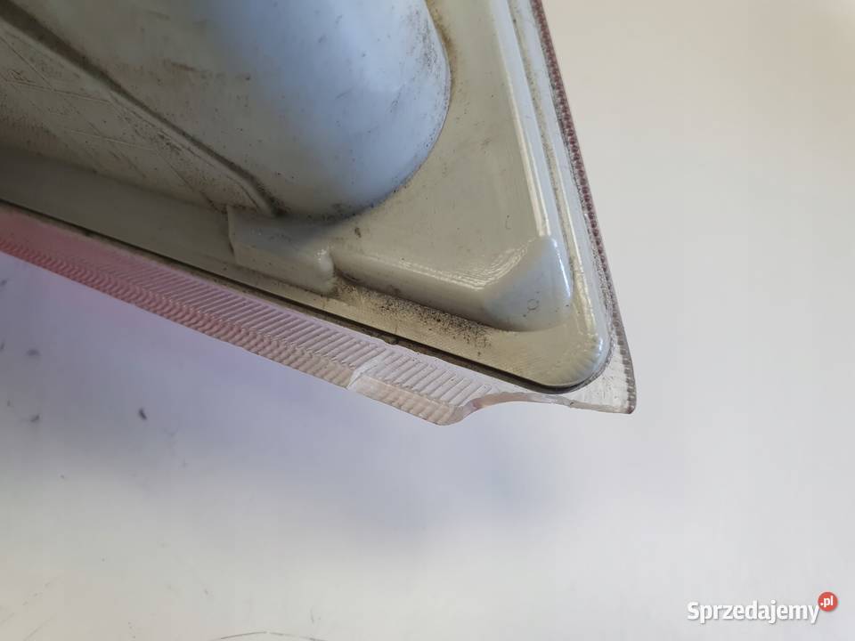 LAMPA TYLNIA LEWA Volvo V70 III 1416r LIFT LEWY lubelskie Rudka