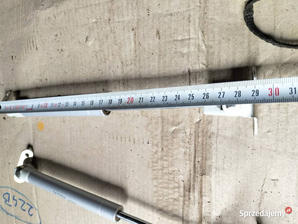 SIŁOWNIK SCHOWKA TYLNEJ KLAPY