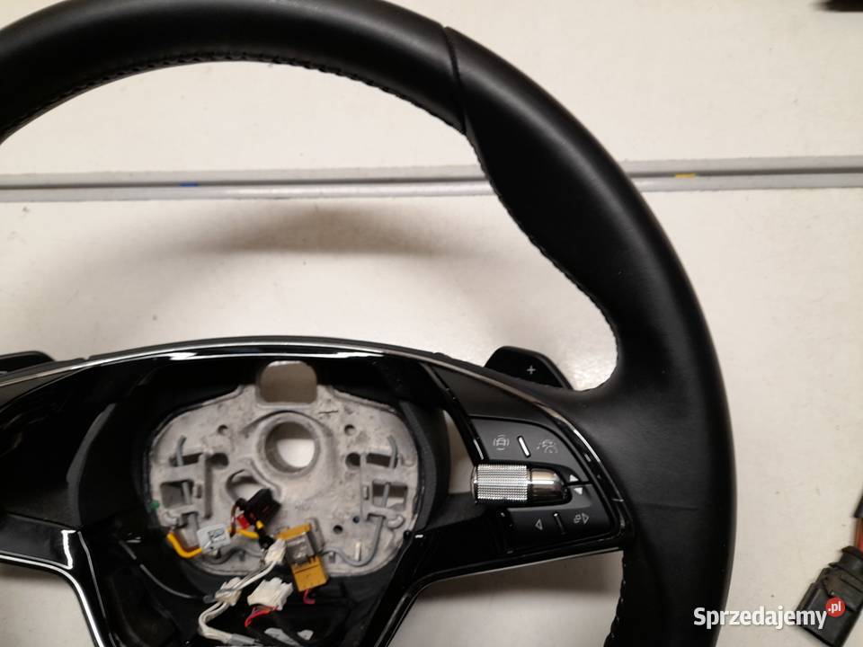 KIEROWNICA GRZANA SKODA OCTAVIA 4 SUPERB 3 osobowe zachodniopomorskie Goleniów
