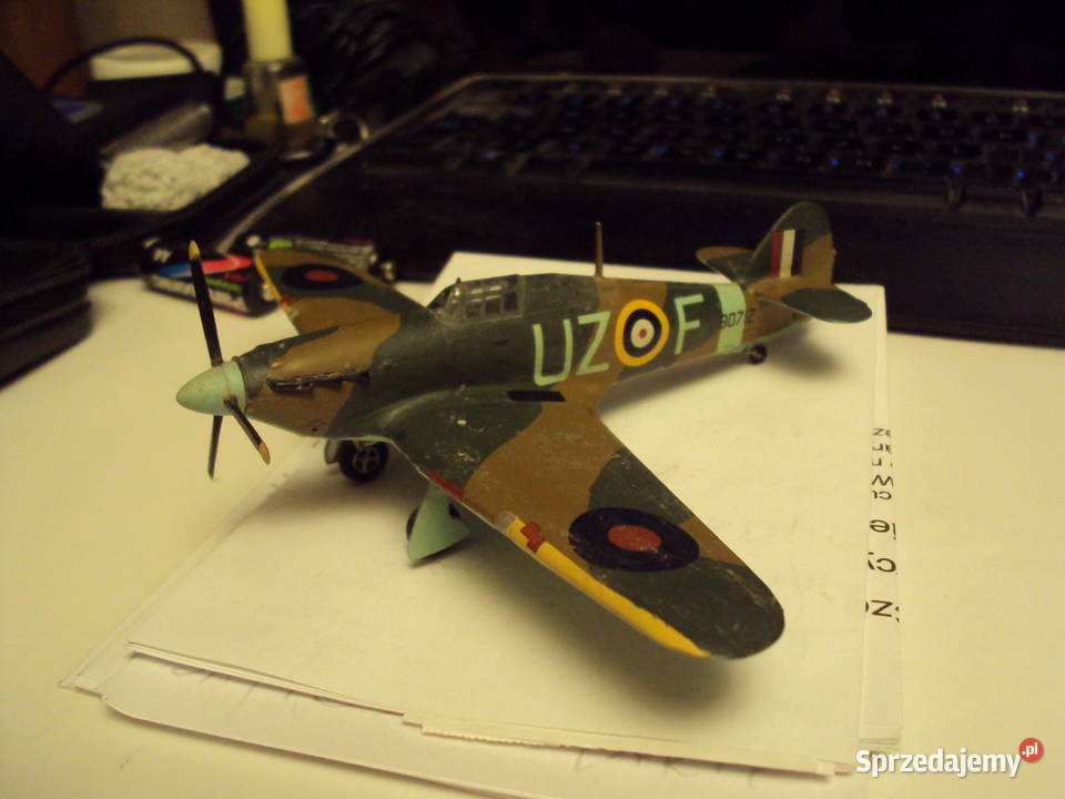 SKLEJONY MODEL SAMOLOTU HURICANE 172 Lublin