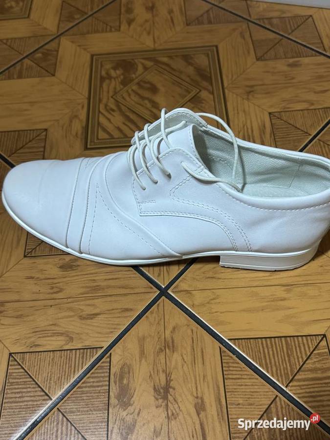Sprzedam buty komunijne Częstochowa sprzedam