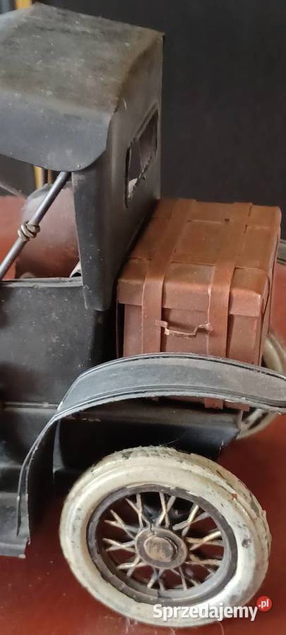 model samochodu kolekcjonerski Ford Model T Tin Luboń