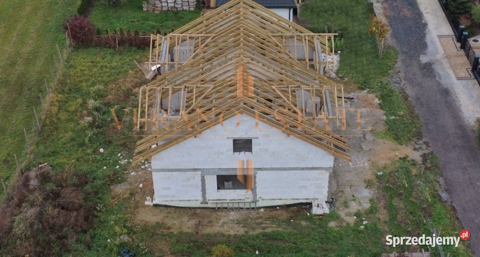 Bliźniak z ogrodem w zielonej okolicy Bramki
