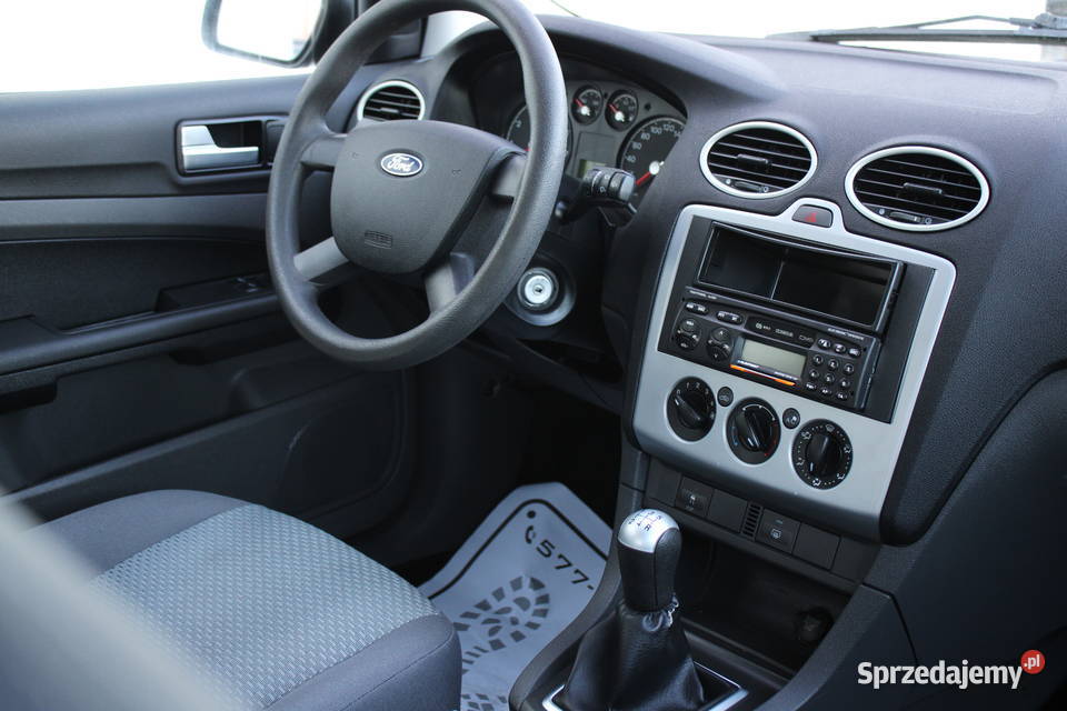 FORD FOKUS KOMBI 20 BENZYNA 2006r nieuszkodzony