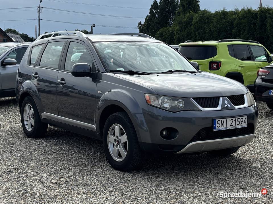 Mitsubishi Outlander Paniówki