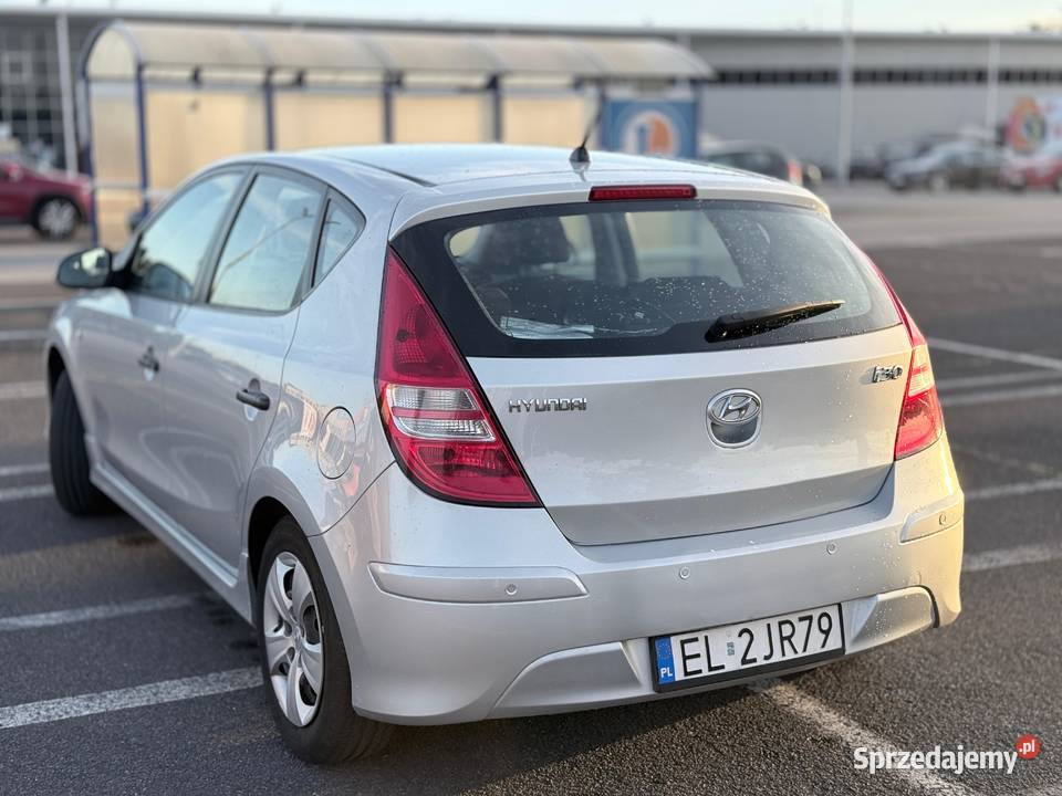 HYUNDAI I30 w ładnym stanie z niskim przebiegiem łódzkie Łódź
