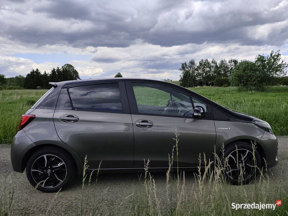 TOYOTA YARIS 15i HYBRID podkarpackie