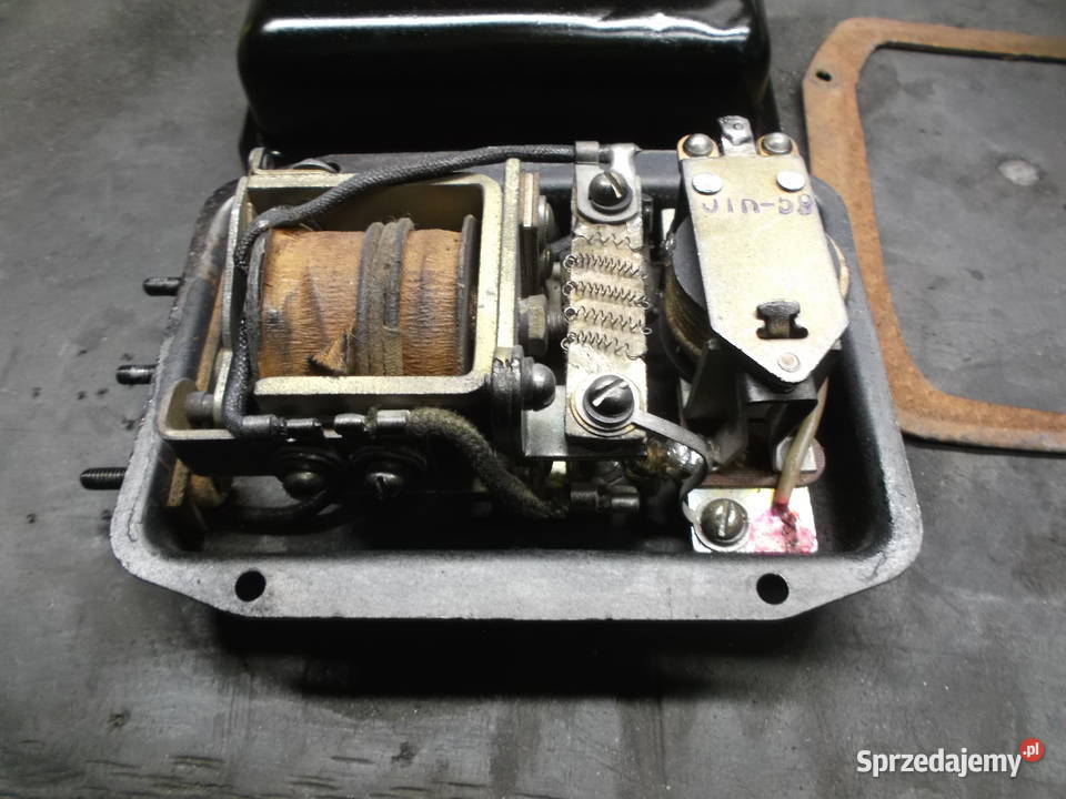 M72 M72 REGULATOR NAPIĘCIA MAŁY PP 313702A 6V7A Świerzawa