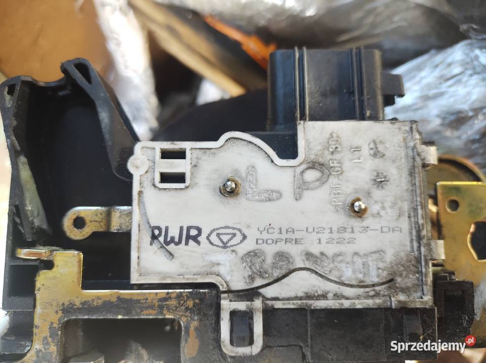 FORD TRANSIT 0006r zamek lewy YC1AU21813DA dostawcze Części samochodowe Kielce
