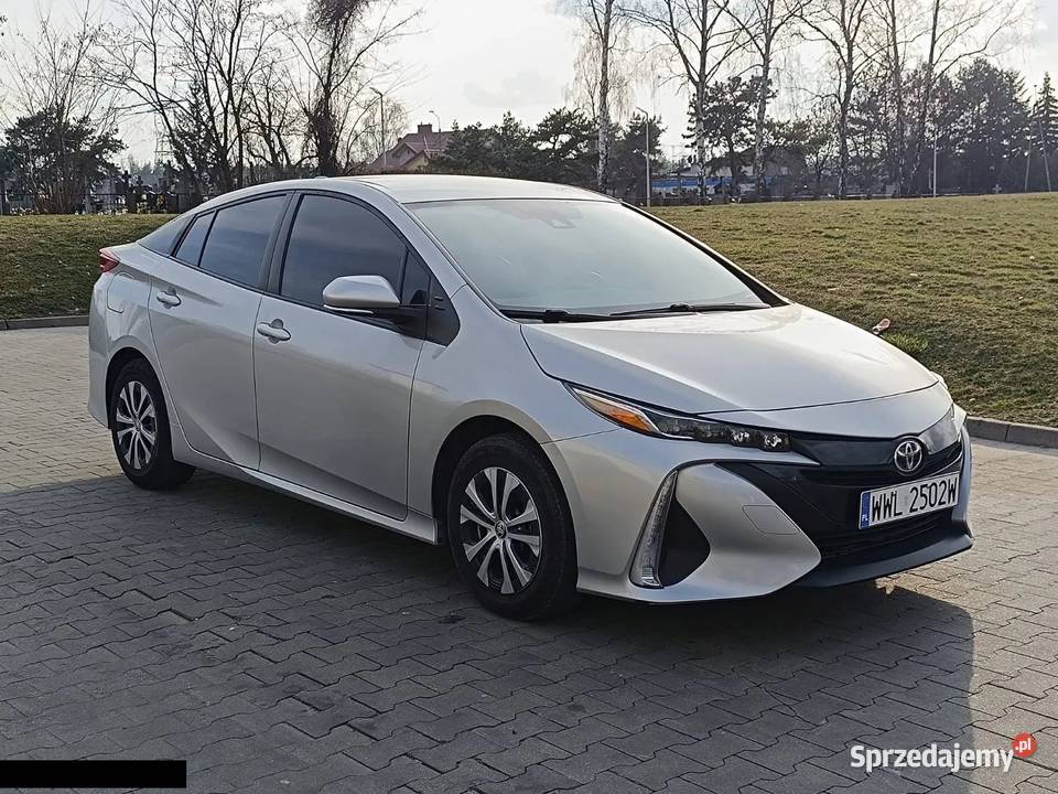 Toyota Prius 18 177 Hybryda plug in 2021r Prius Ząbki