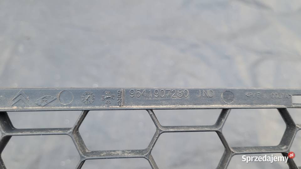 ATRAPA KRATKA ŚRODKOWA CITROEN C3 PLURIEL
