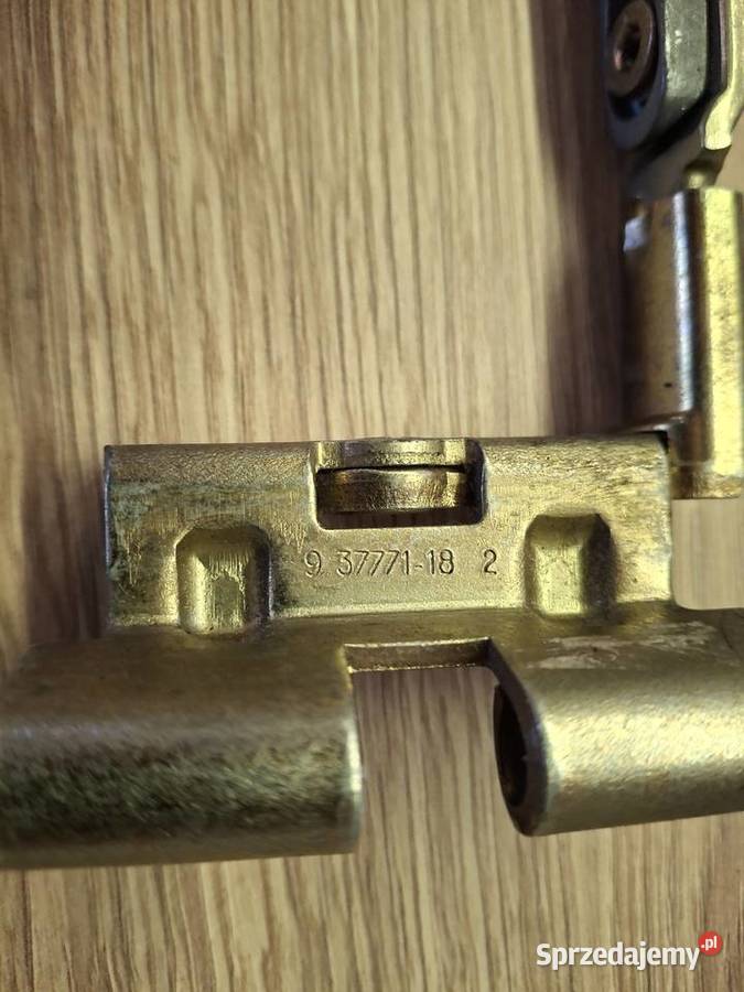 GU 93777118 2 rąmię rozwórki do okna z drewna małopolskie Leńcze