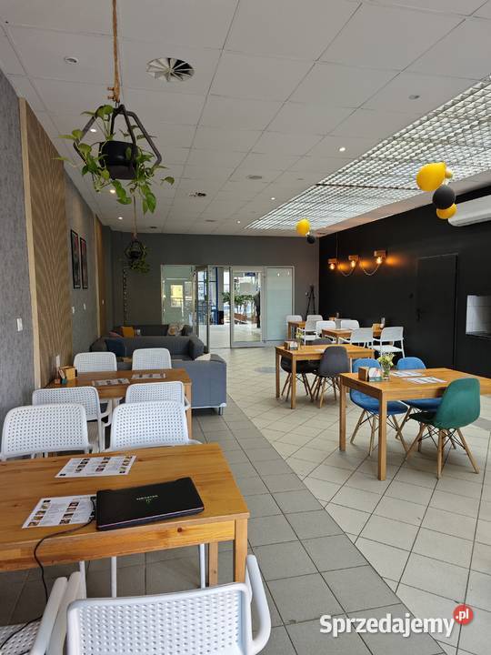 Odstąpię działający lokal gastronomiczny na