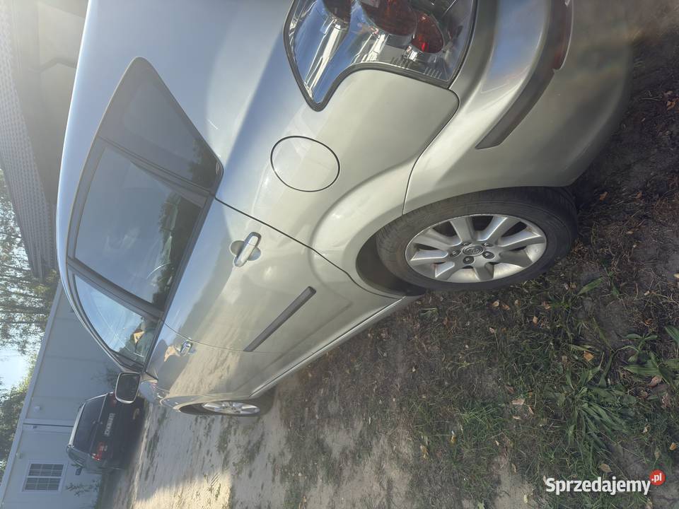 Sprzedam Toyota Corolla Verso 18 benzyna 2006 7 Mszczonów