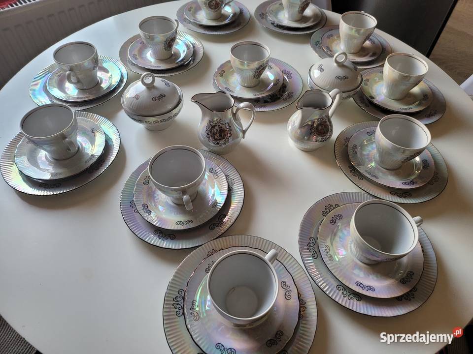 Przepiękny serwis kawowy 12 osób Jlmenau Komorów