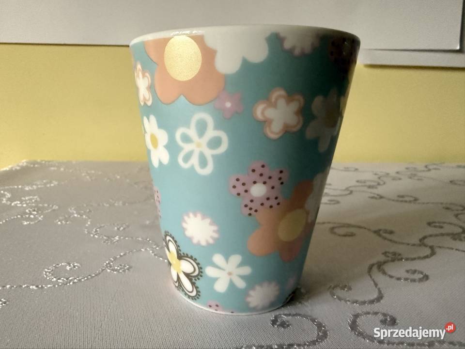 Kubek porcelanowy z kwiatami 250 ml Elegancki wielokolorowy śląskie sprzedam