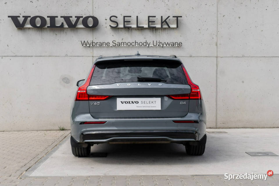 Volvo V60 Volvo V60 B4 D Plus Dark 197 FV23 II automatyczna Łódź