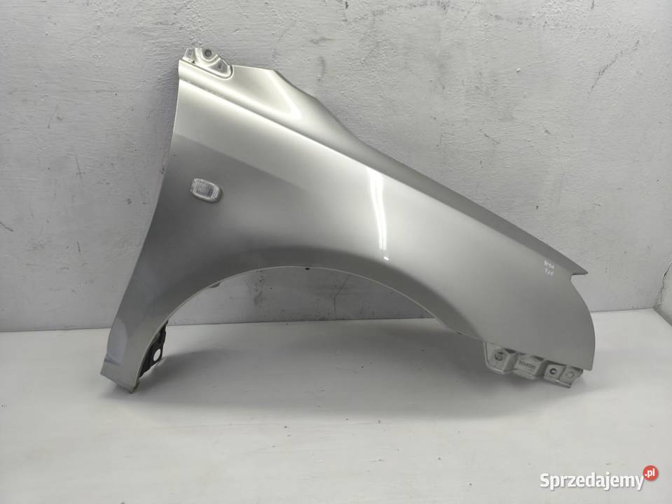 BŁOTNIK PRAWY PRZÓD TOYOTA AVENSIS II T25