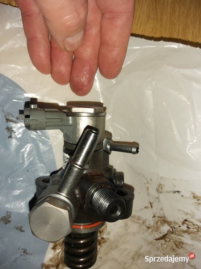 Pompa wtryskowa 15D CRDI Opel Astra K V 55513149 Bydgoszcz