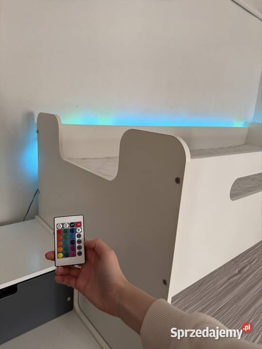 Łóżko piętrowe z szufladami i taśmą led Suchedniów