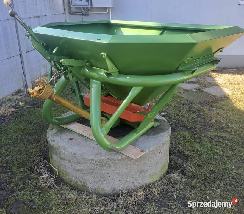 Rozsiewacz dwutalerzowy 600 litrów Amazone F 603 Amazone sprzedam