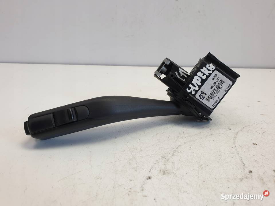 Skoda Superb II MANETKA WYCIERACZEK przełącznik Rudka