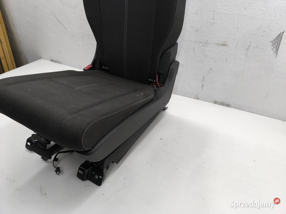 FOTEL LEWY TYŁ II RZĄD OPEL ZAFIRA C TOURER osobowe