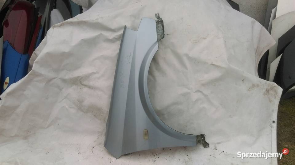 NISSAN PRIMERA P12 BŁOTNIK PRZÓD PRAWY B22 Zbierkowo sprzedam
