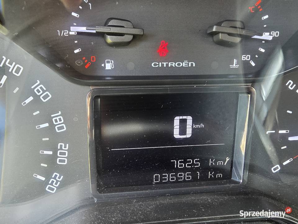 Citroen C3 12 PureTech 82 60 kW 2017 37 000 C3 małopolskie Zgłobice