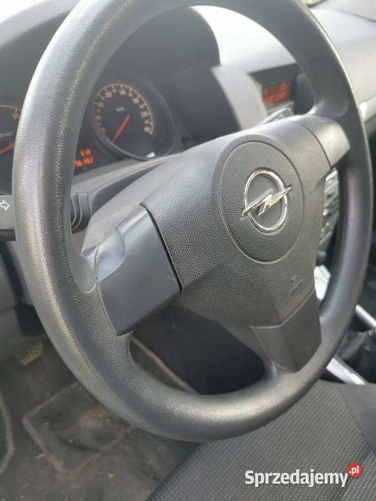 Opel Astra H benzyna sprowadzony Starachowice