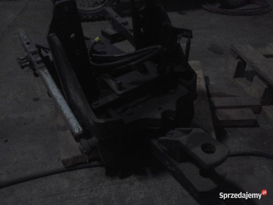 Sprzedam dolny zaczep hydrauliczny valtra