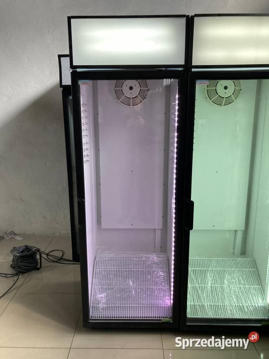 Chłodziarka witryna do napoi Frigoglass 520 l