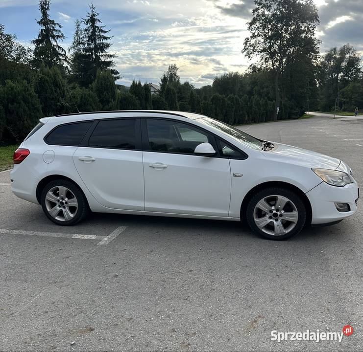 Opel Astra J 17 diesel 2011r podkarpackie