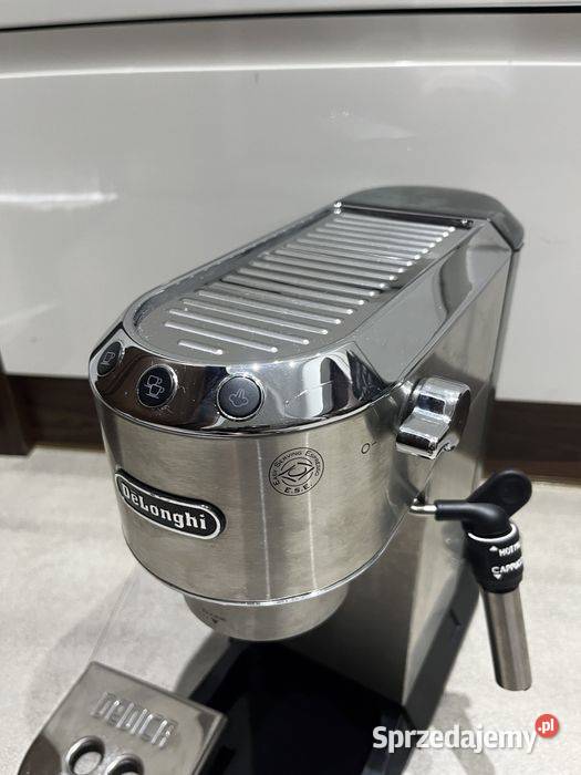Ekspres kolbowy DeLonghi Dedica EC685BK Czarny wielkopolskie Tuliszków sprzedam