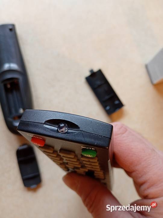 Piloty do telewizora 3 sztuki Kraków