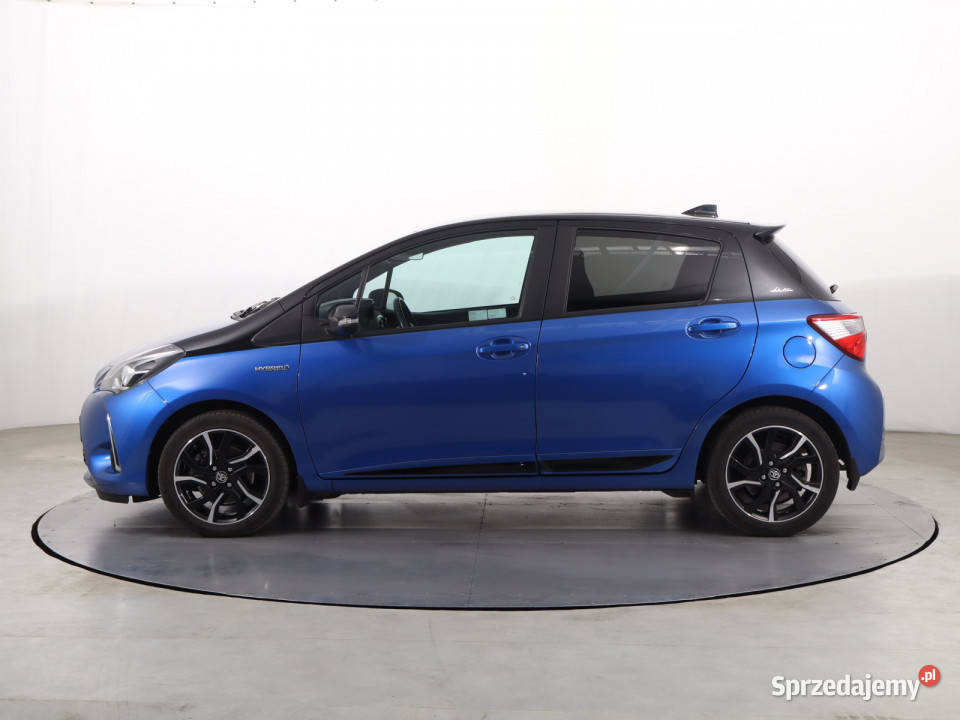 Toyota Yaris 15 Hybrid Katowice sprzedam