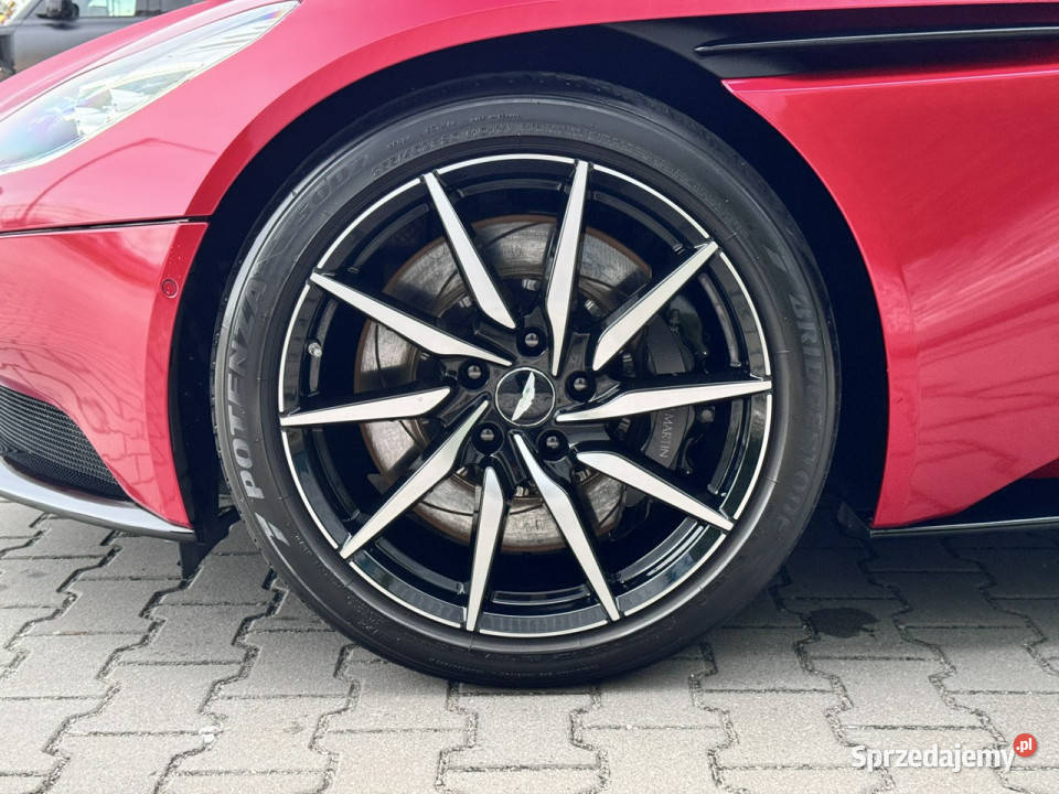 Aston Martin DB11 52 V12 pakiet AMR 639 DB11 sprzedam