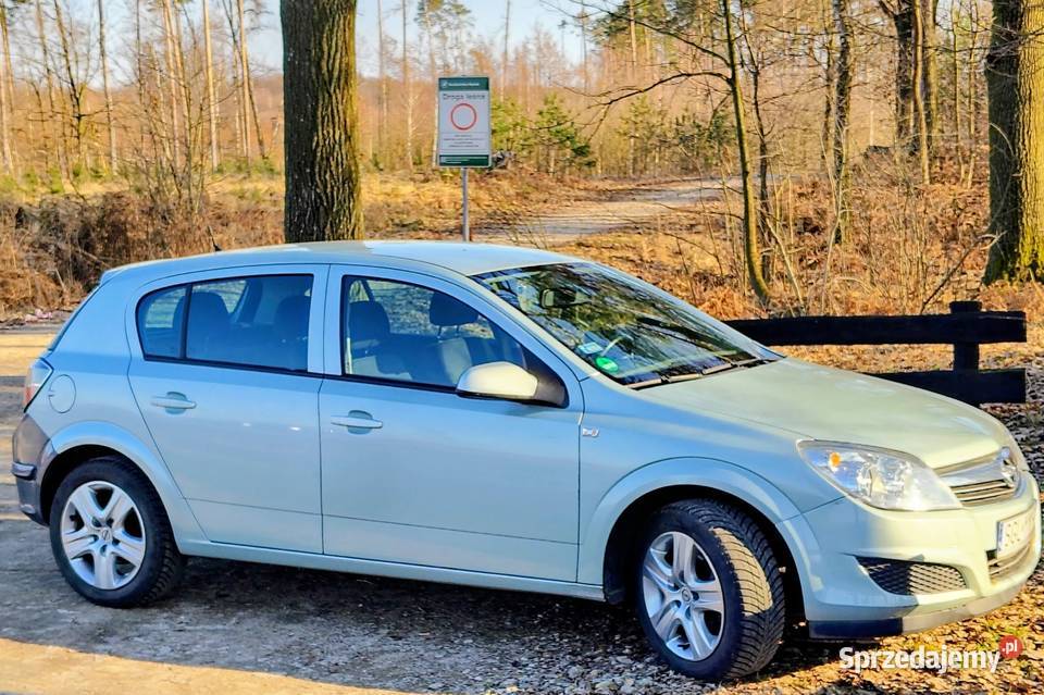 Opel Astra H stan techniczny przegląd do 012027 benzyna sprzedam