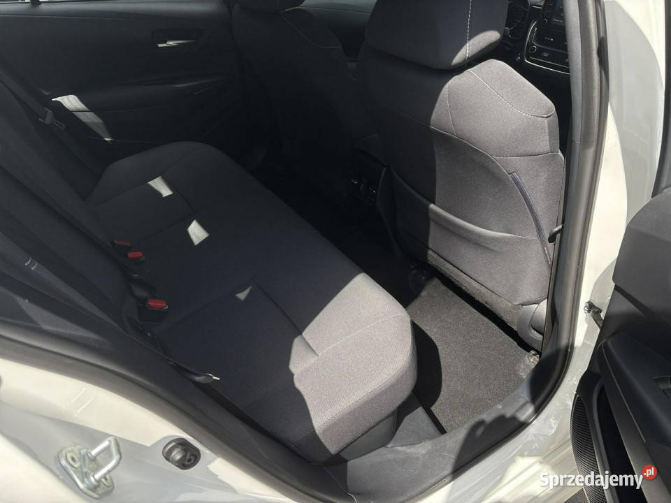 Toyota Corolla 18 Hybrid COMFORT salon Polska Corolla