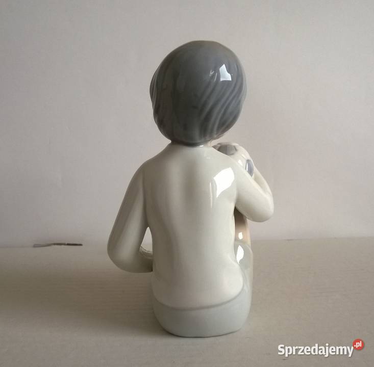 Figurka Porcelanowa Porcelana Piłkarz Chłopiec Radom