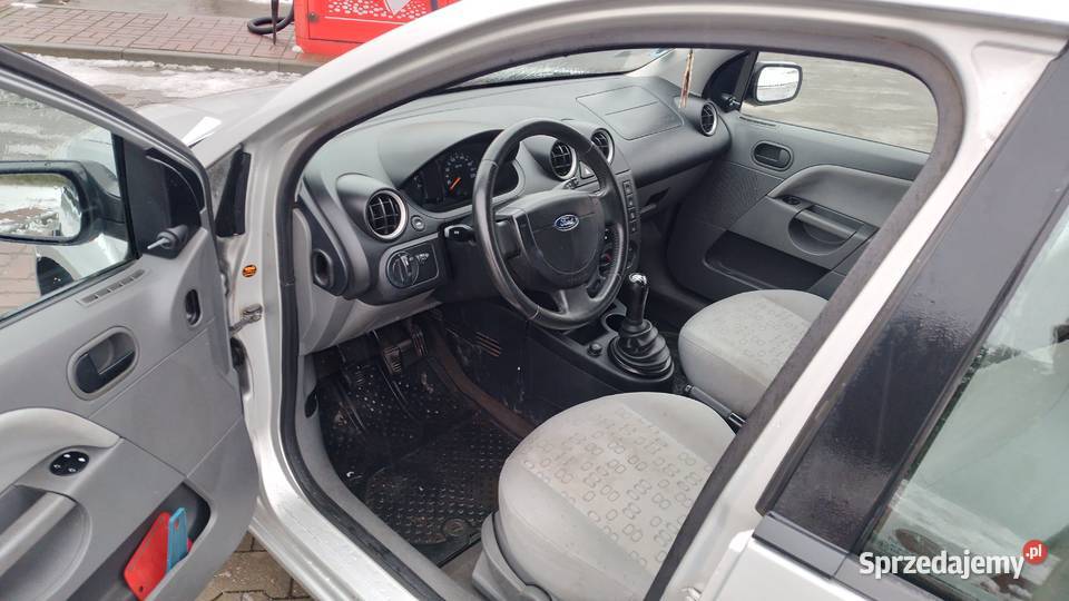 ford fiesta 14 benzyna